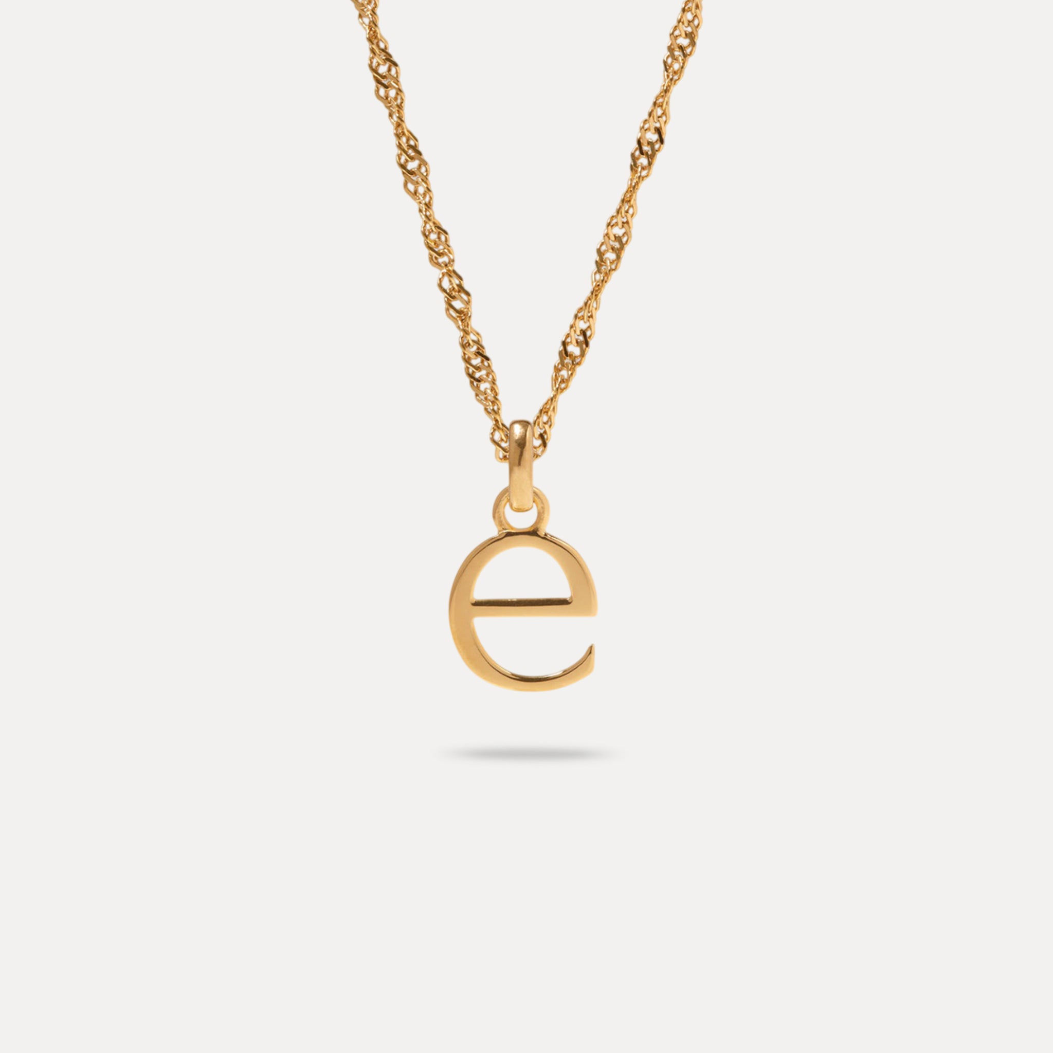 Initial mit Singapore Kette