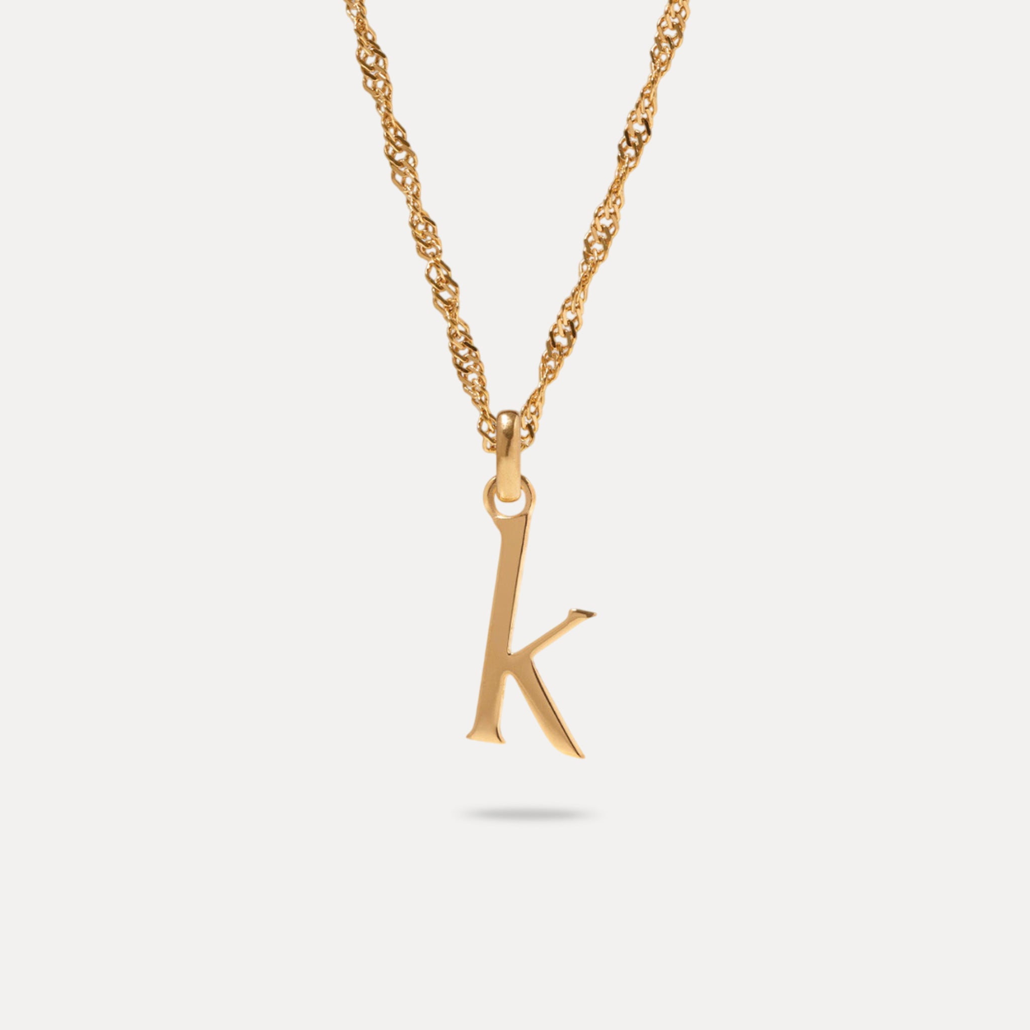 Initial mit Singapore Kette