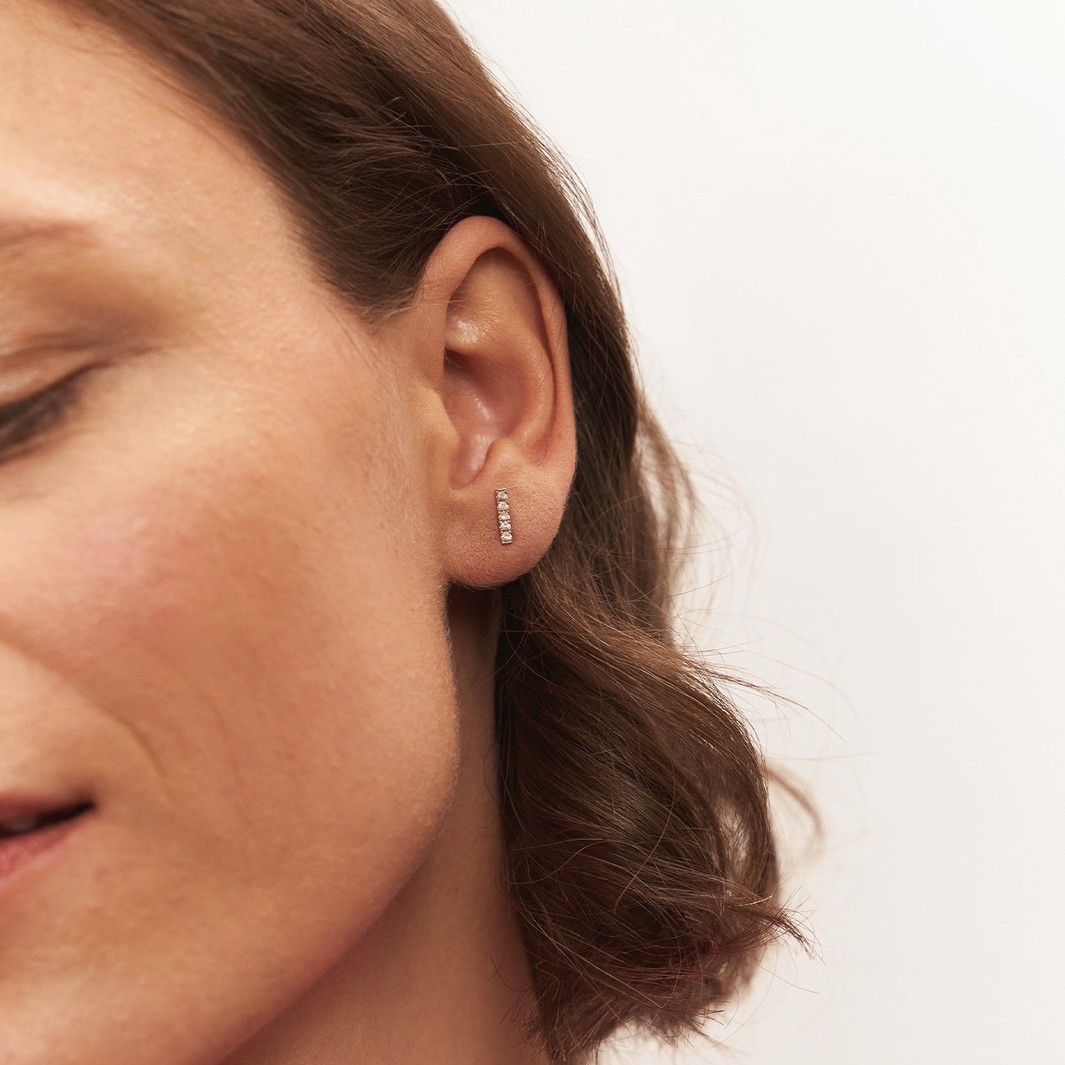 Weißer Saphir Pavé Bar Ohrstecker Ohrringe | 585 Gold