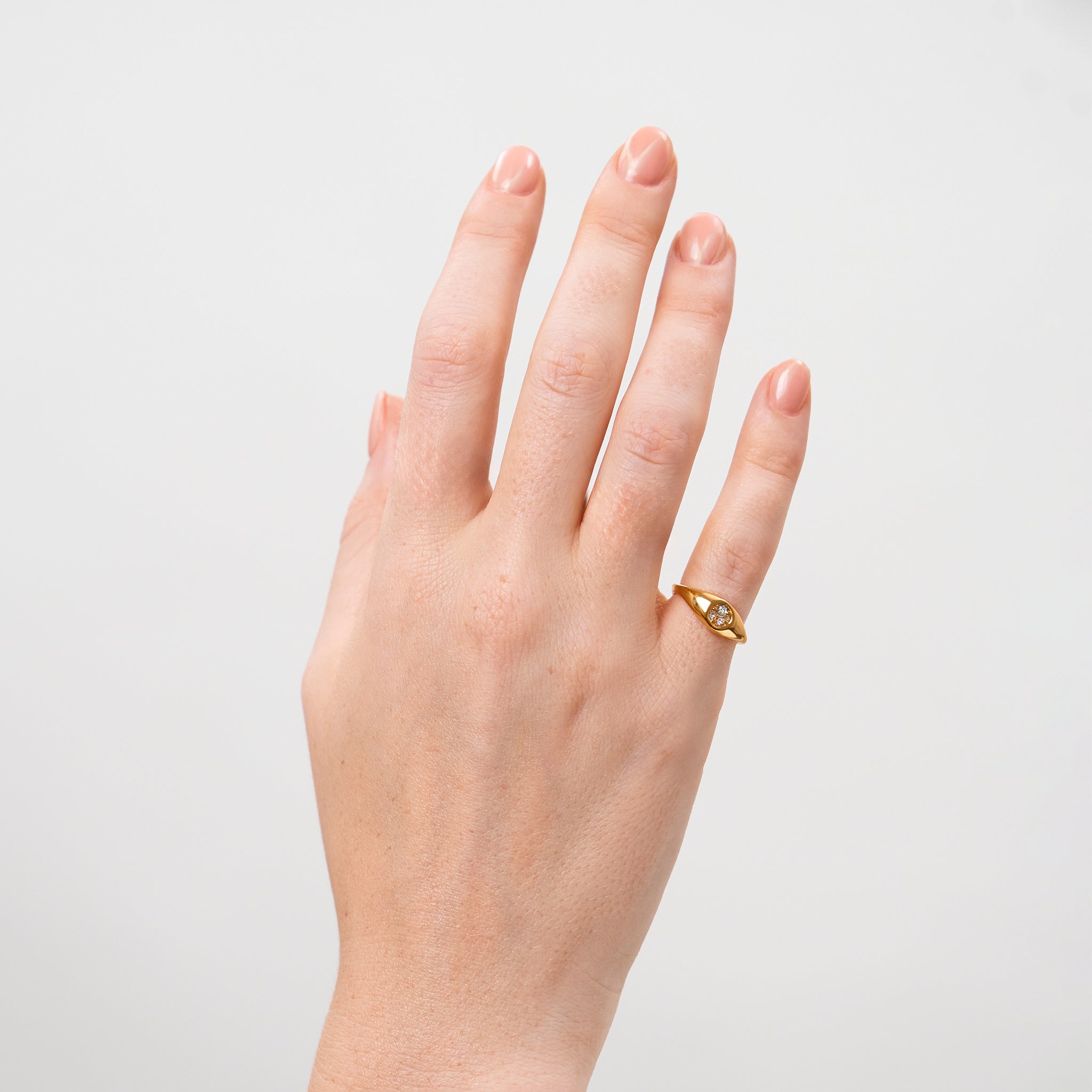 Weiße Kristalle Belong Pavé Ring