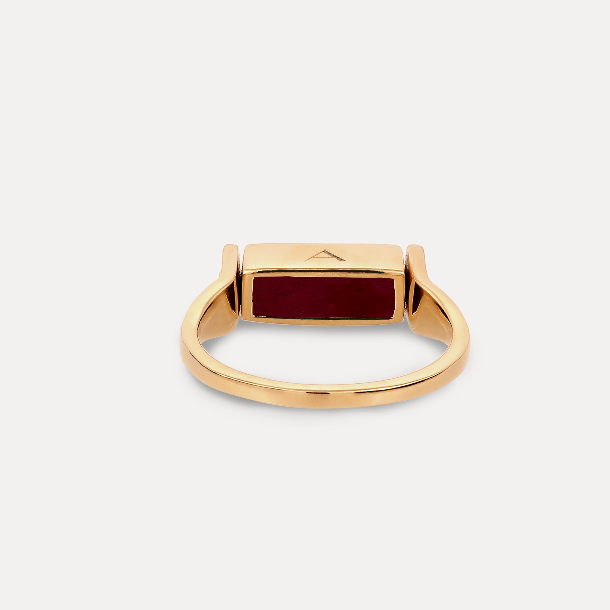 Saphir Engravable Brick Flip Ring