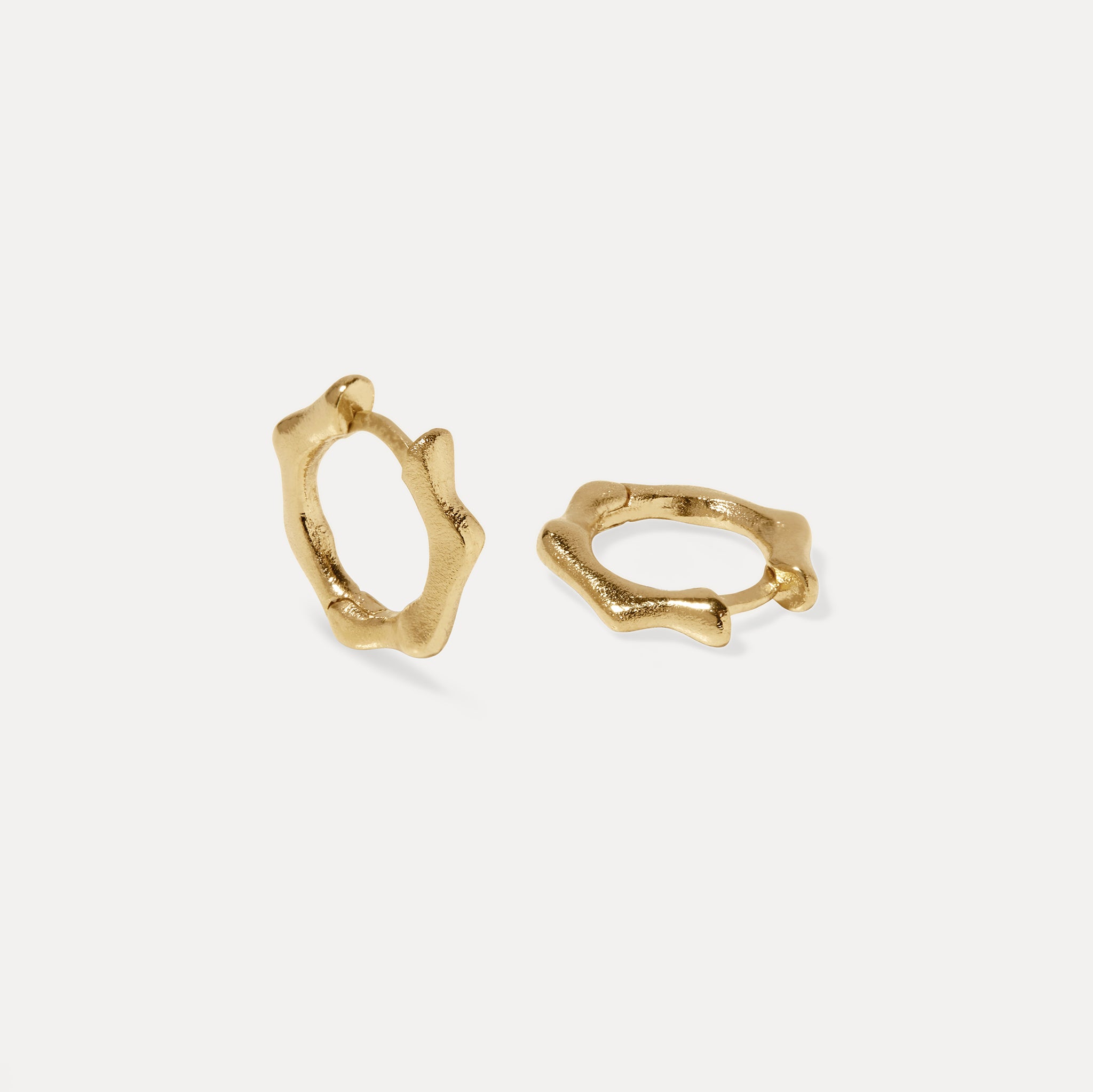 Fluid Small Huggies 14k Massivgold