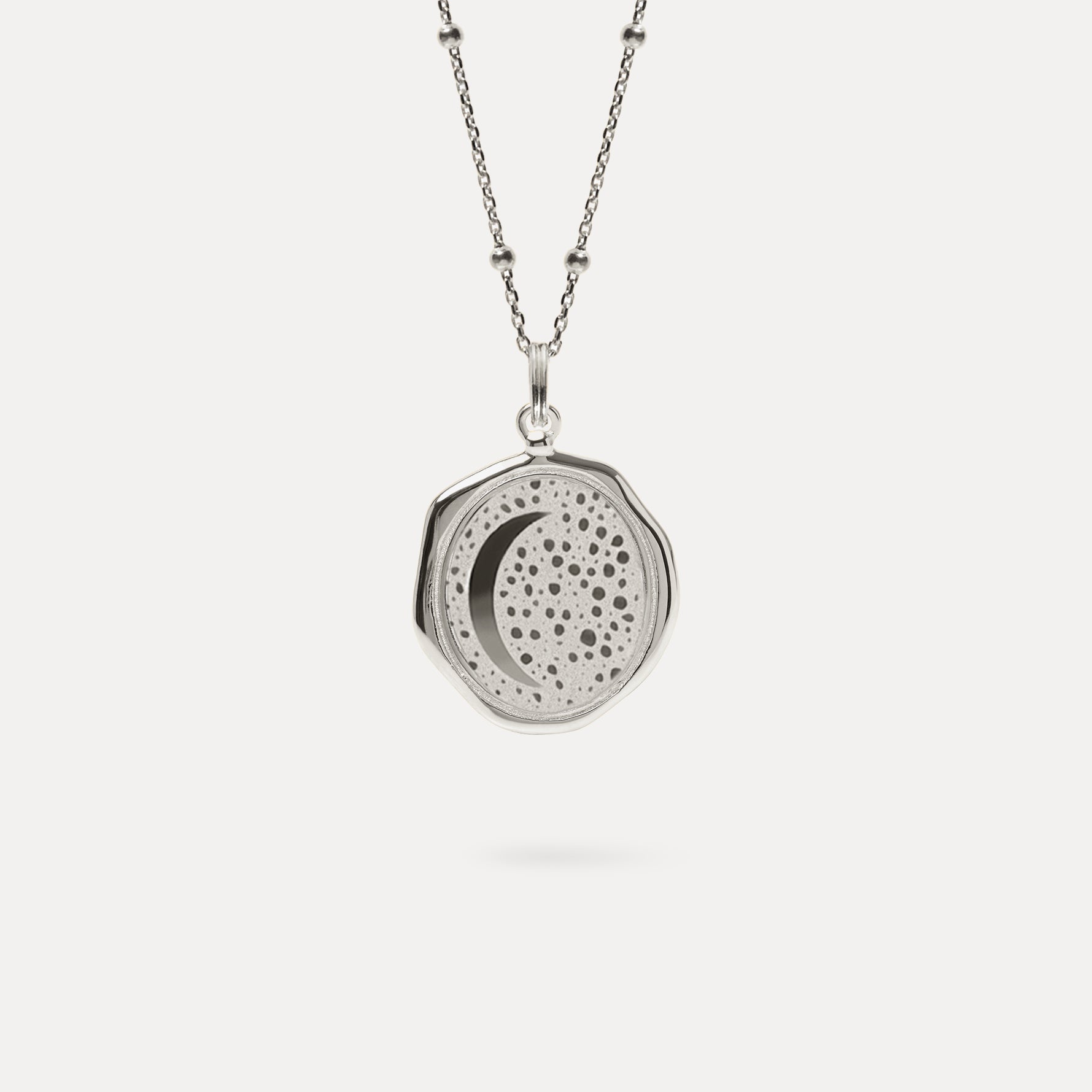 Moon Large Seal Kette