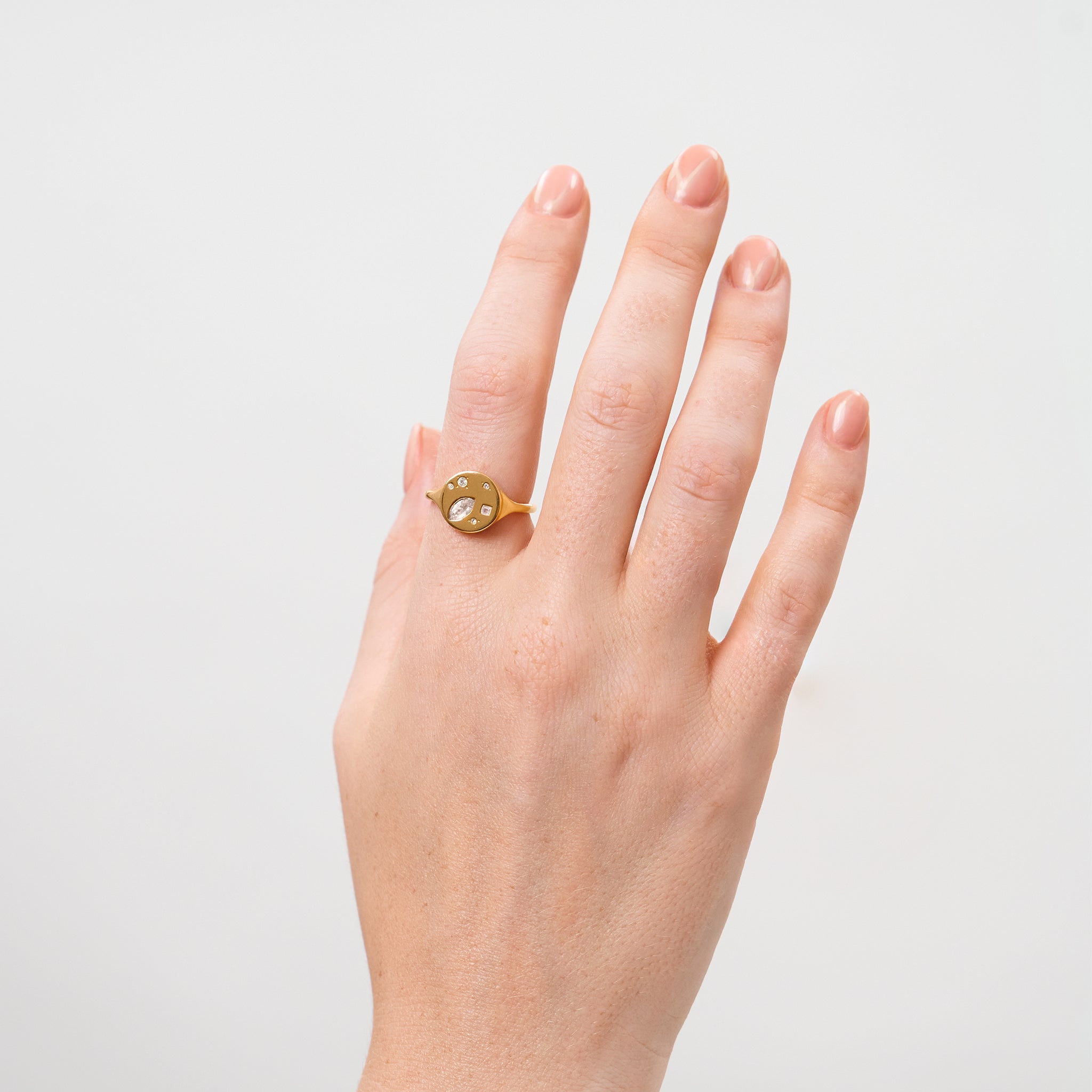 Weiße Kristalle Myriad Ring