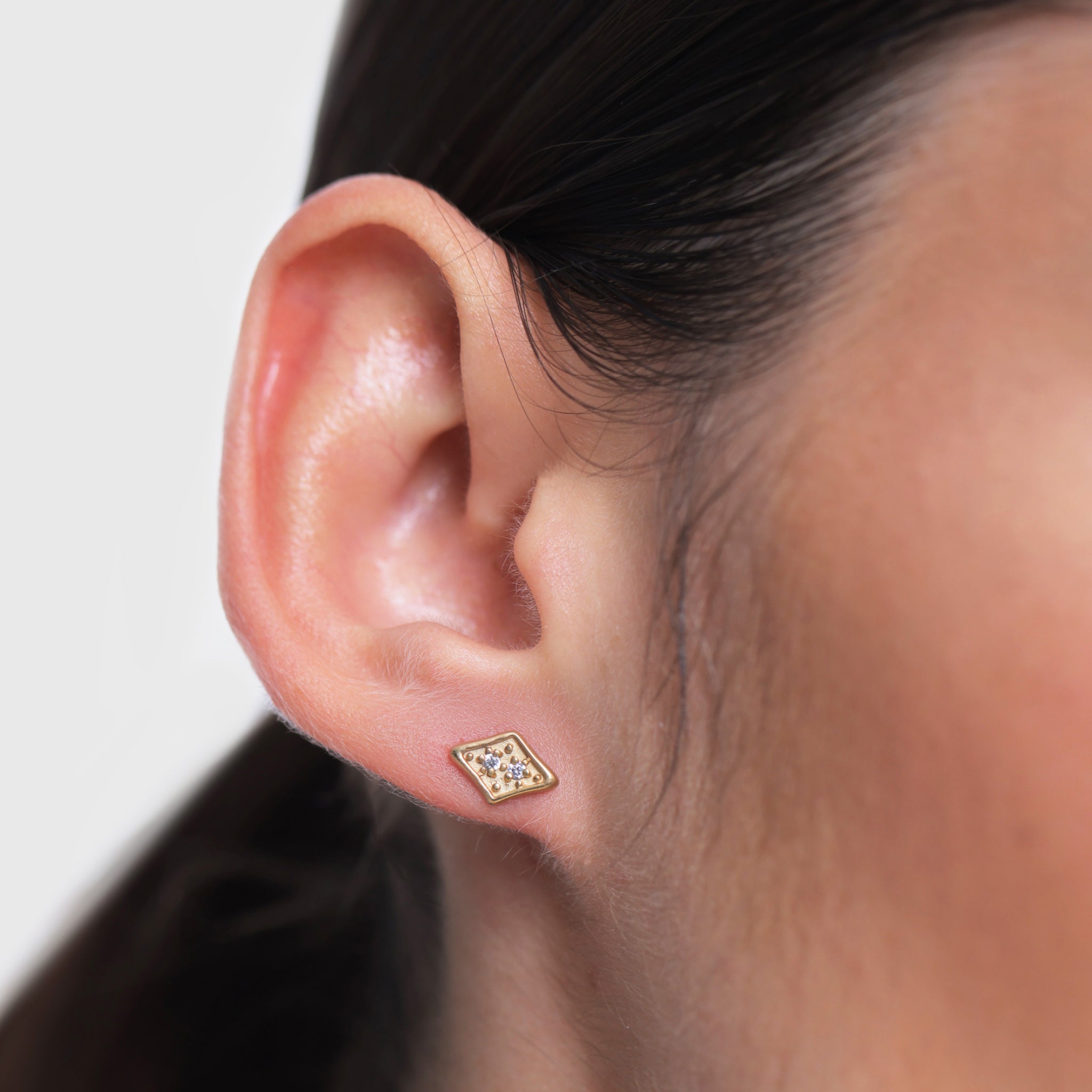 Weißer Saphir Supernova Pavé Ohrstecker Ohrringe