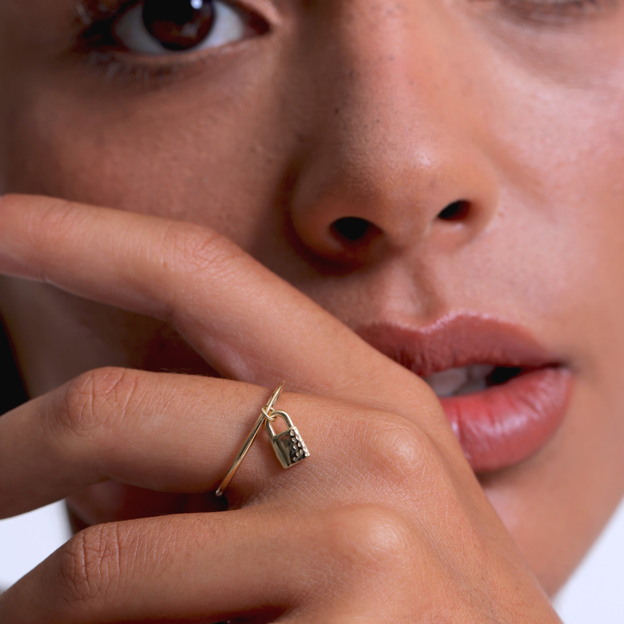Tiny Padlock Ring | 585 Gold