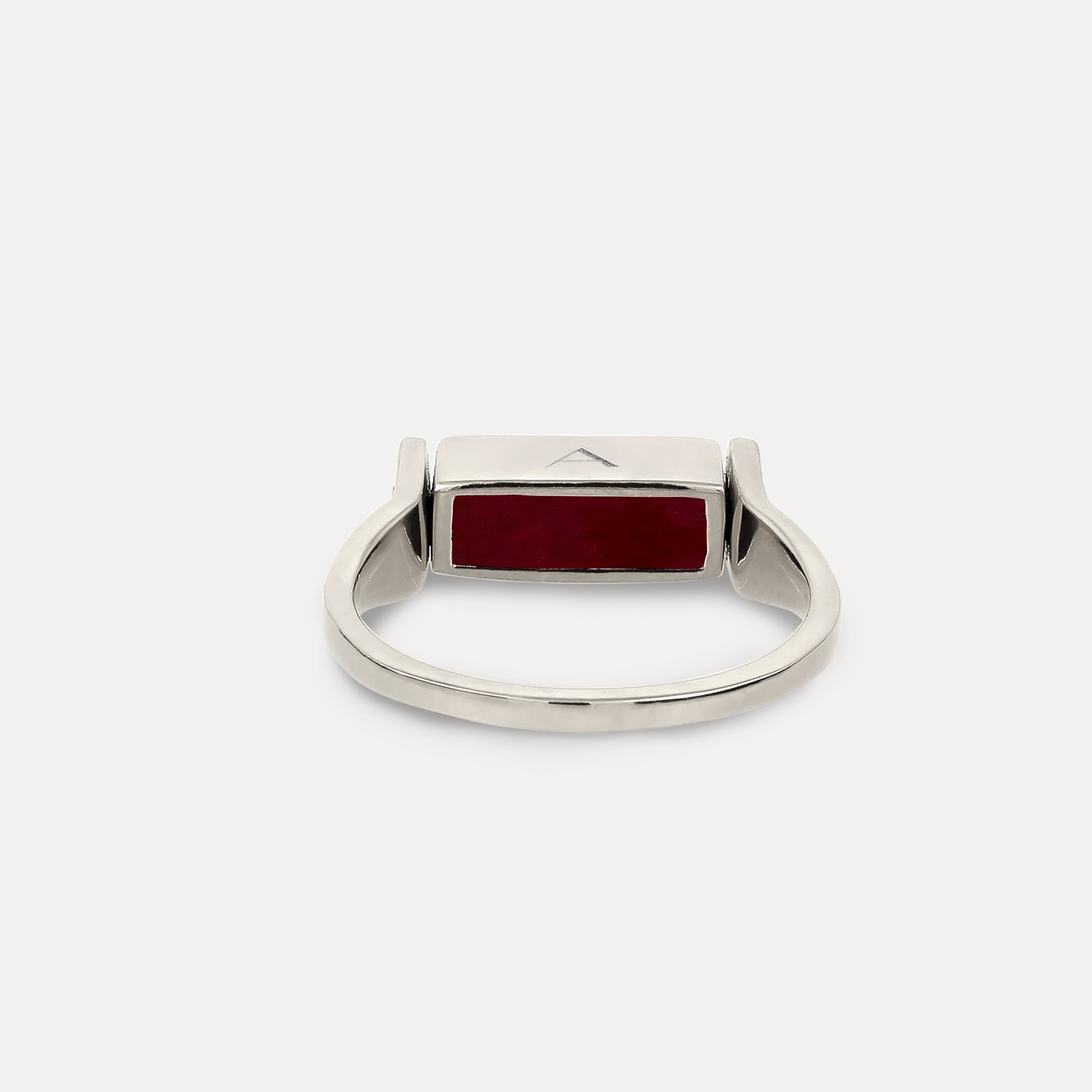 Saphir Engravable Brick Flip Ring