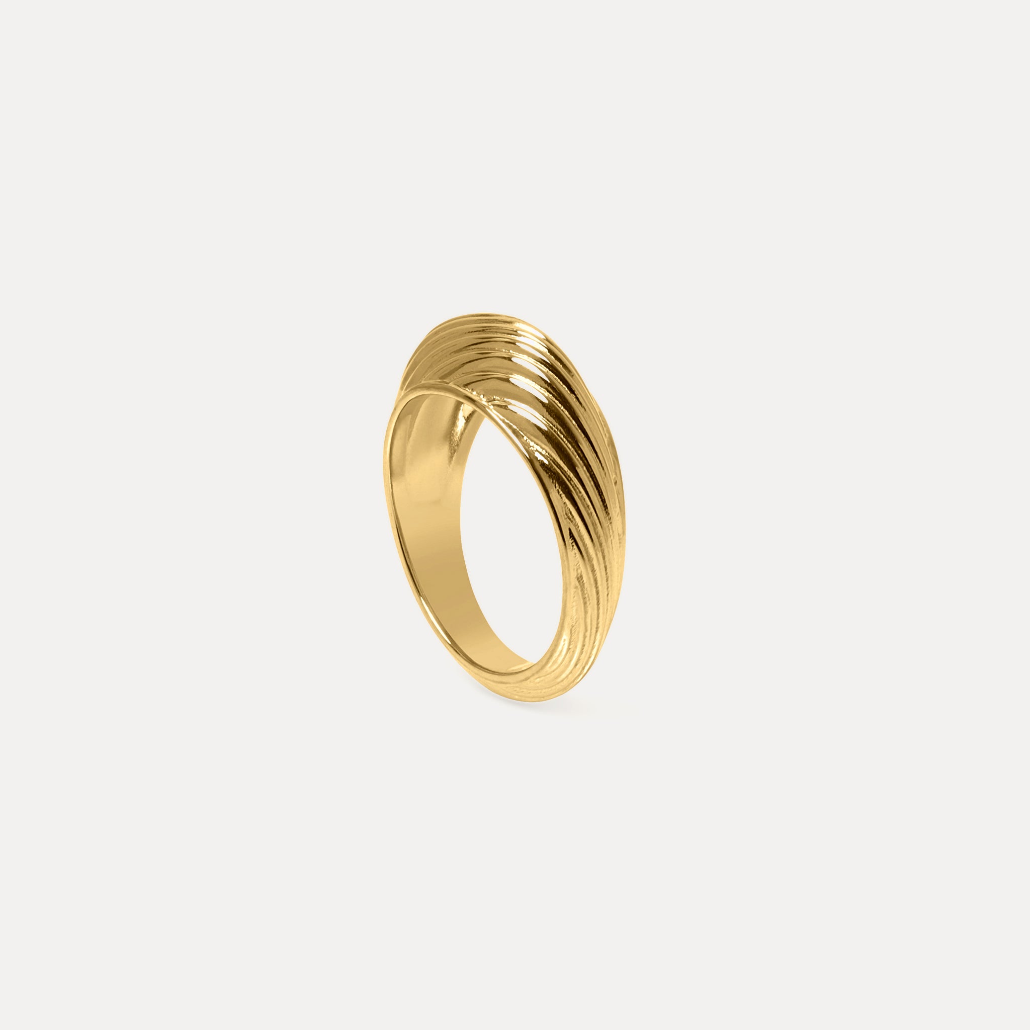 Ribbed Bombé Ring