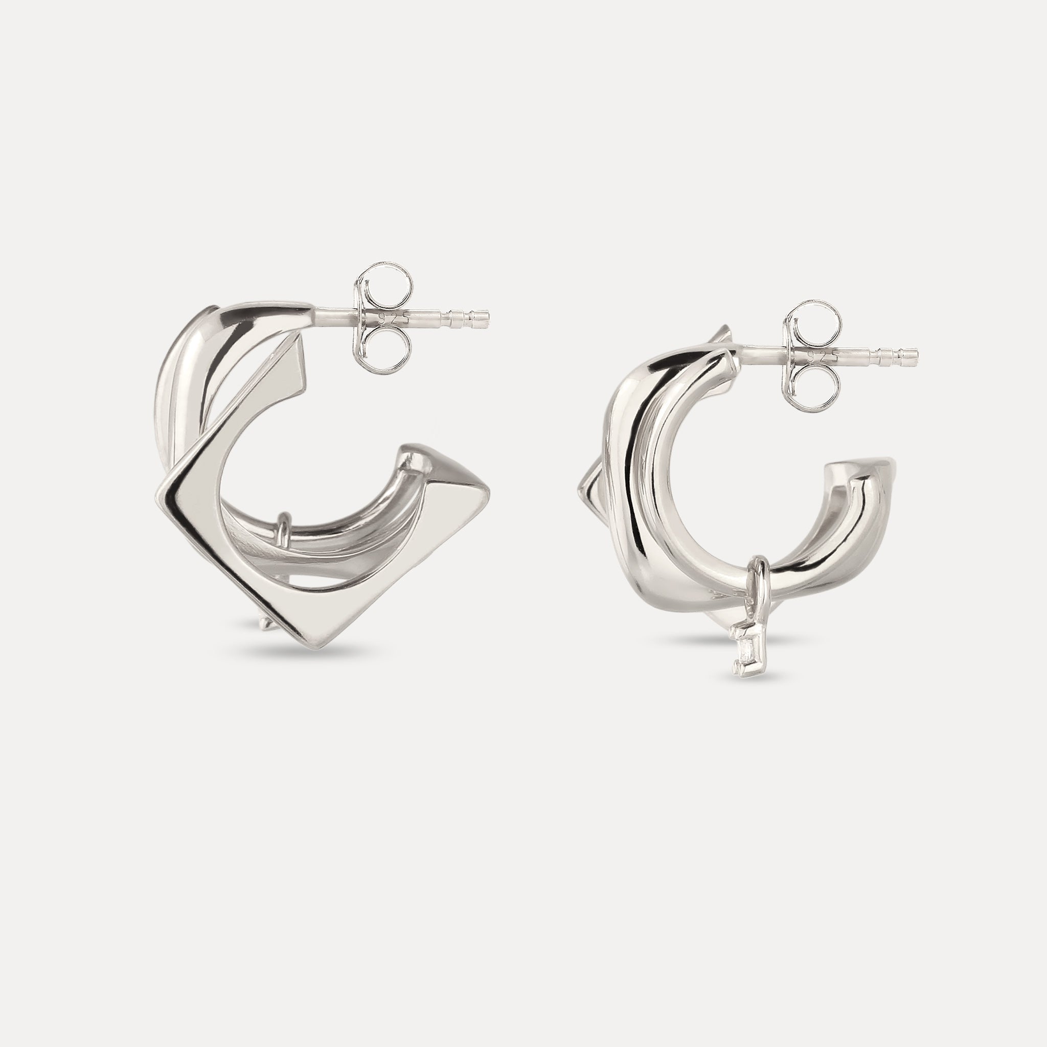 Saphir Triple Shape Huggie Ohrringe