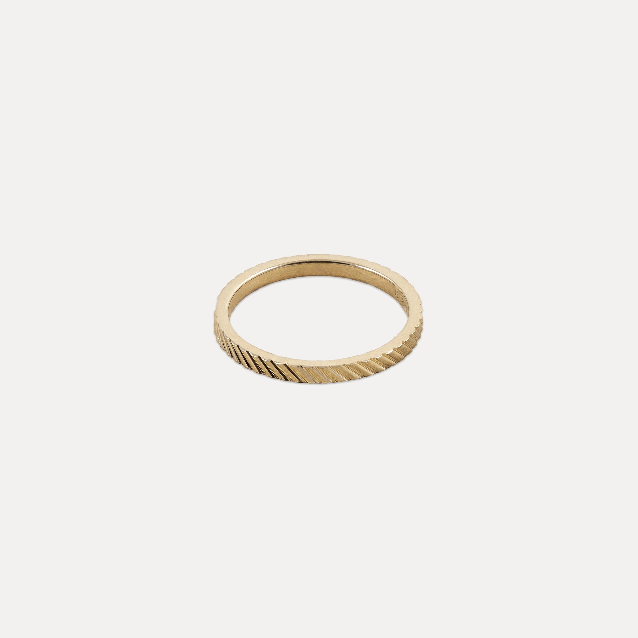 Thin Fanned Fair Band | 585 Gold