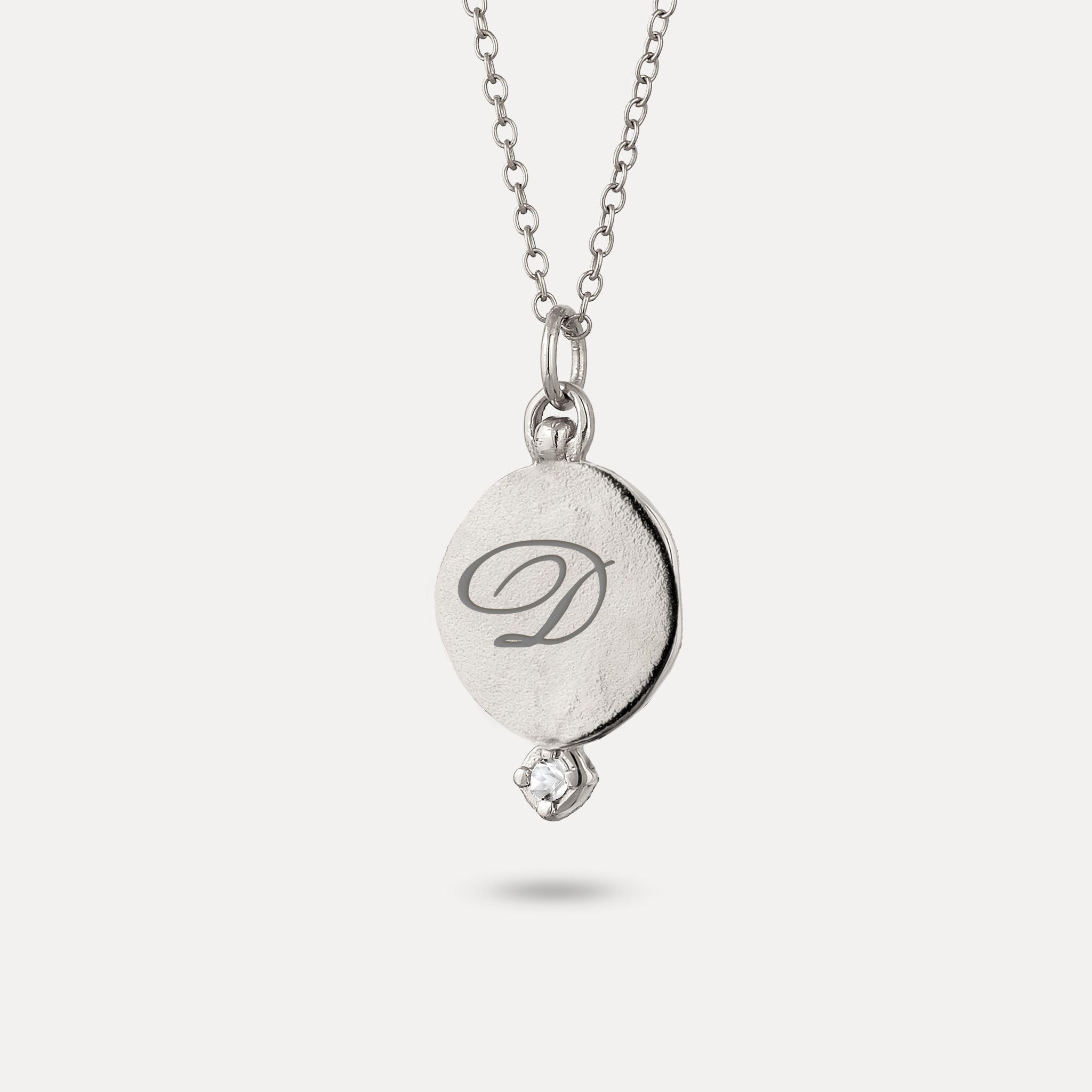 Weißer Saphir Engravable Fluid Medallion Anhänger – Hochglanz