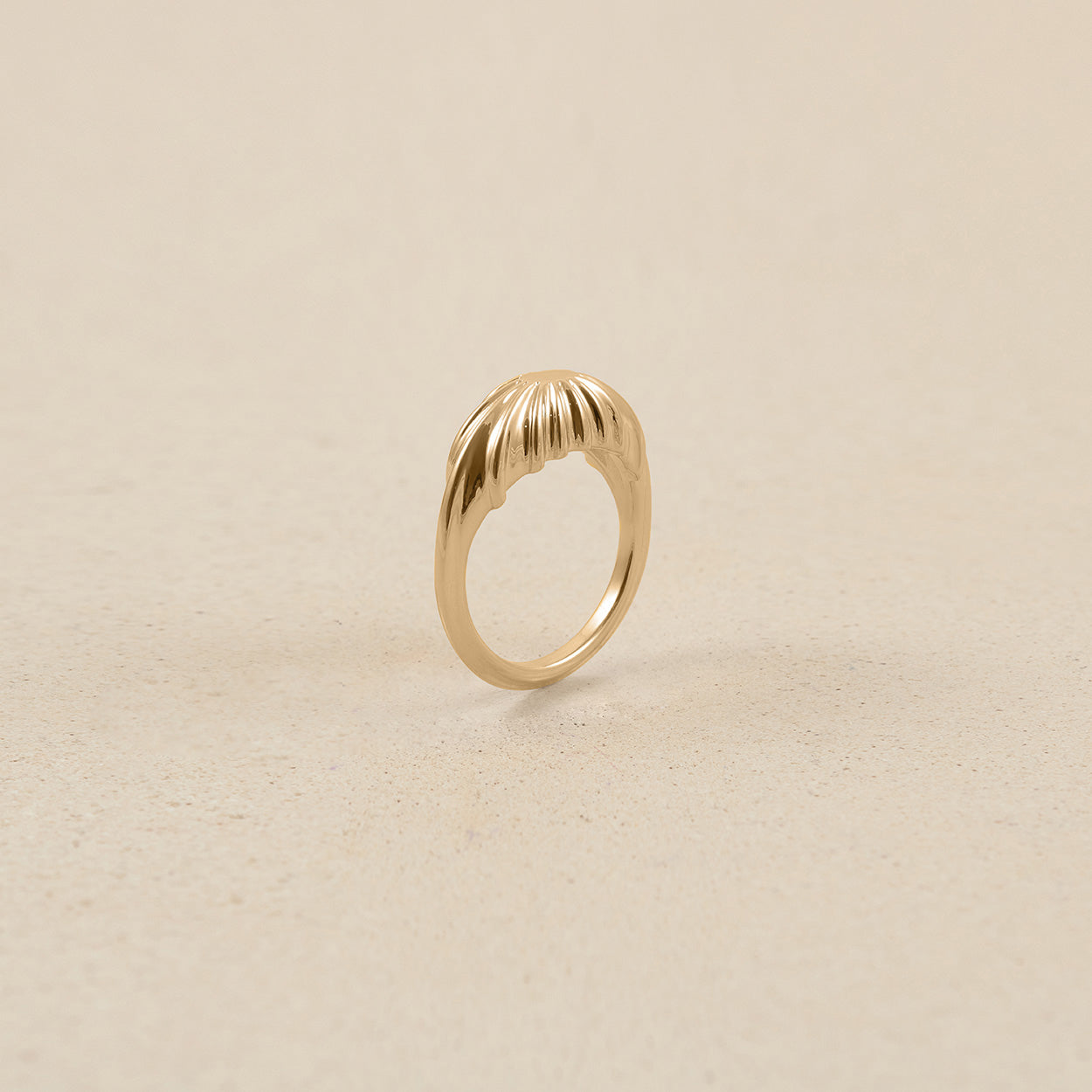 Solar Bombé Ring 14k Massivgold