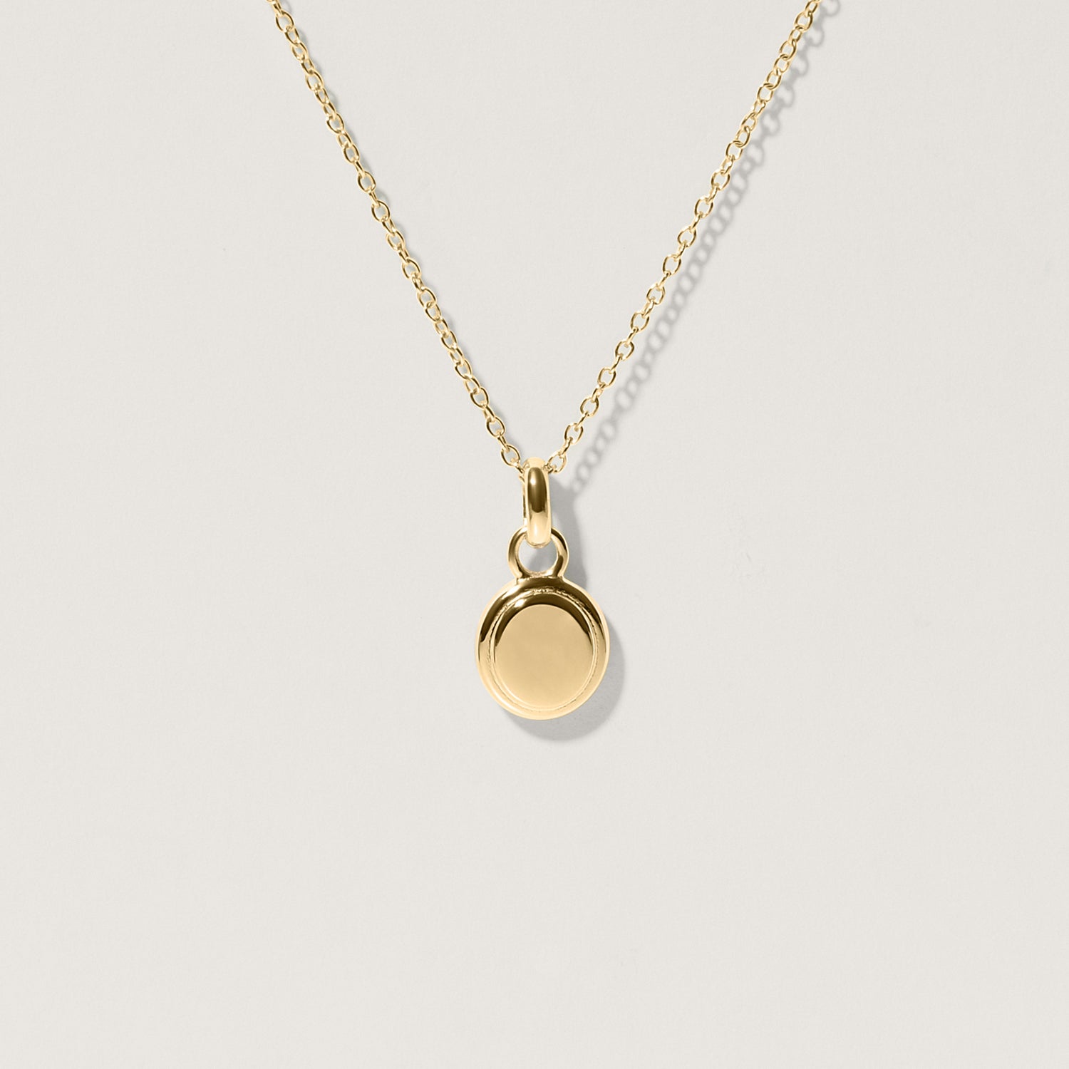 Engravable Emblem Kette 14k Massivgold