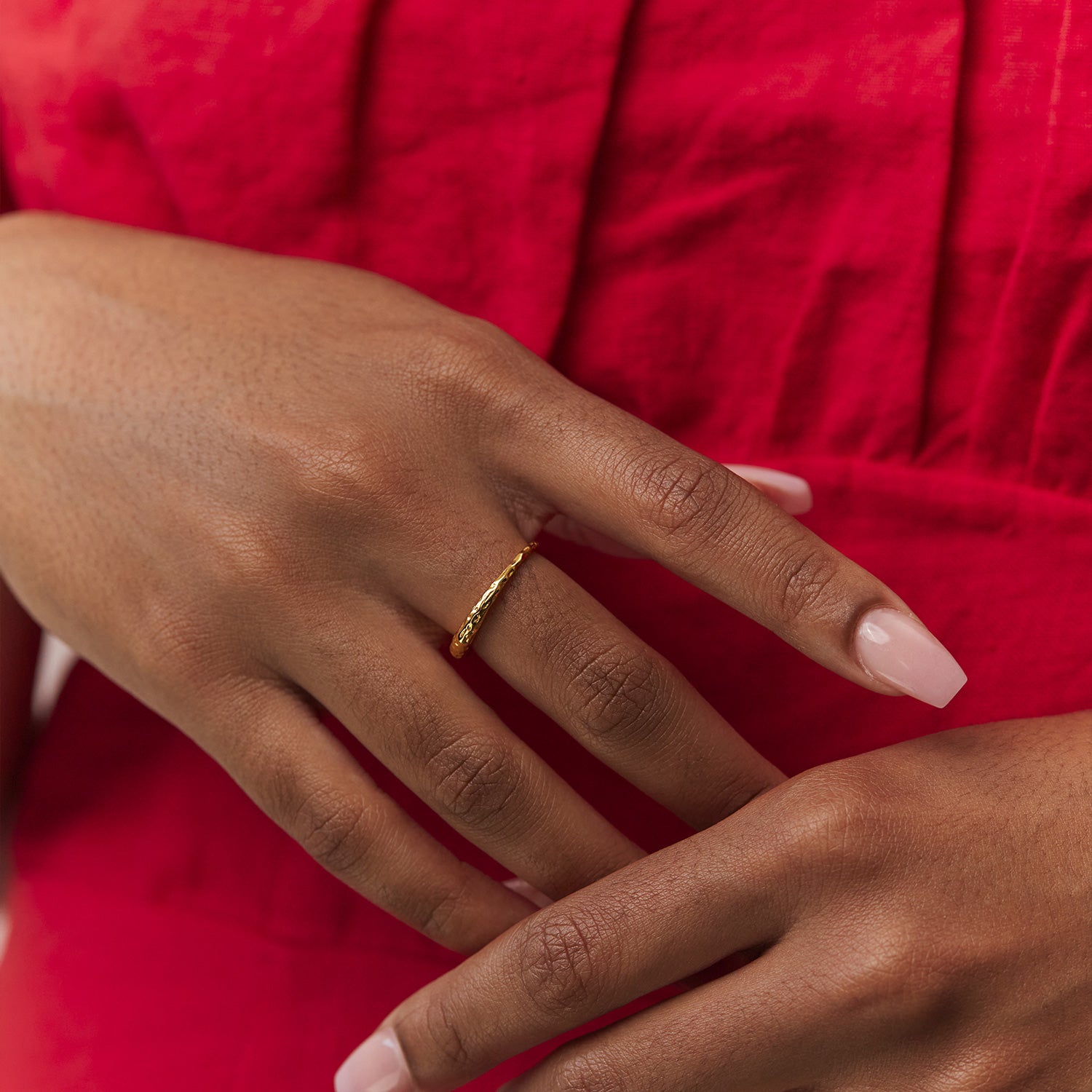 Hammered Thin Bombé Ring 14k Massivgold