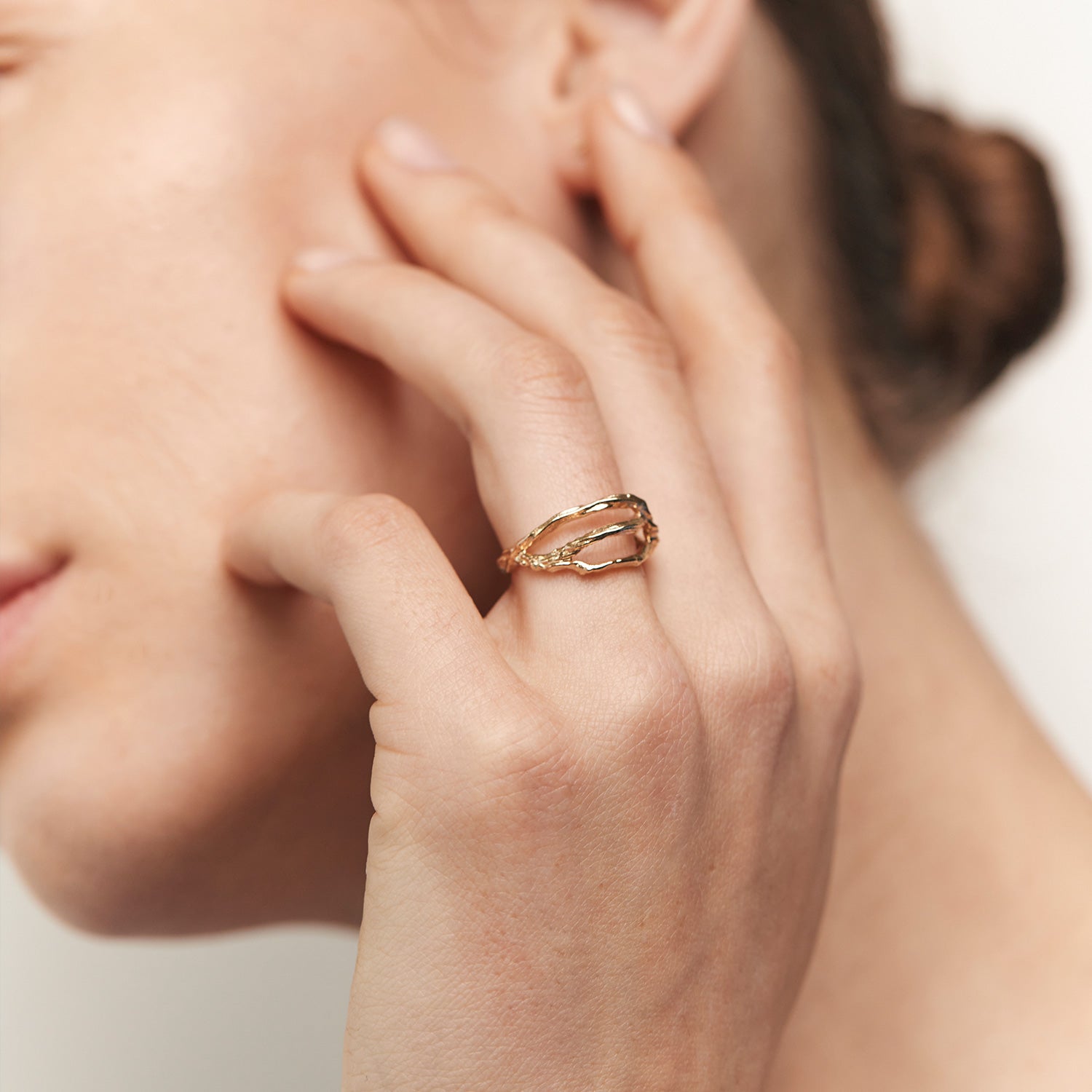 Mater Embrace Ring | 585 Gold