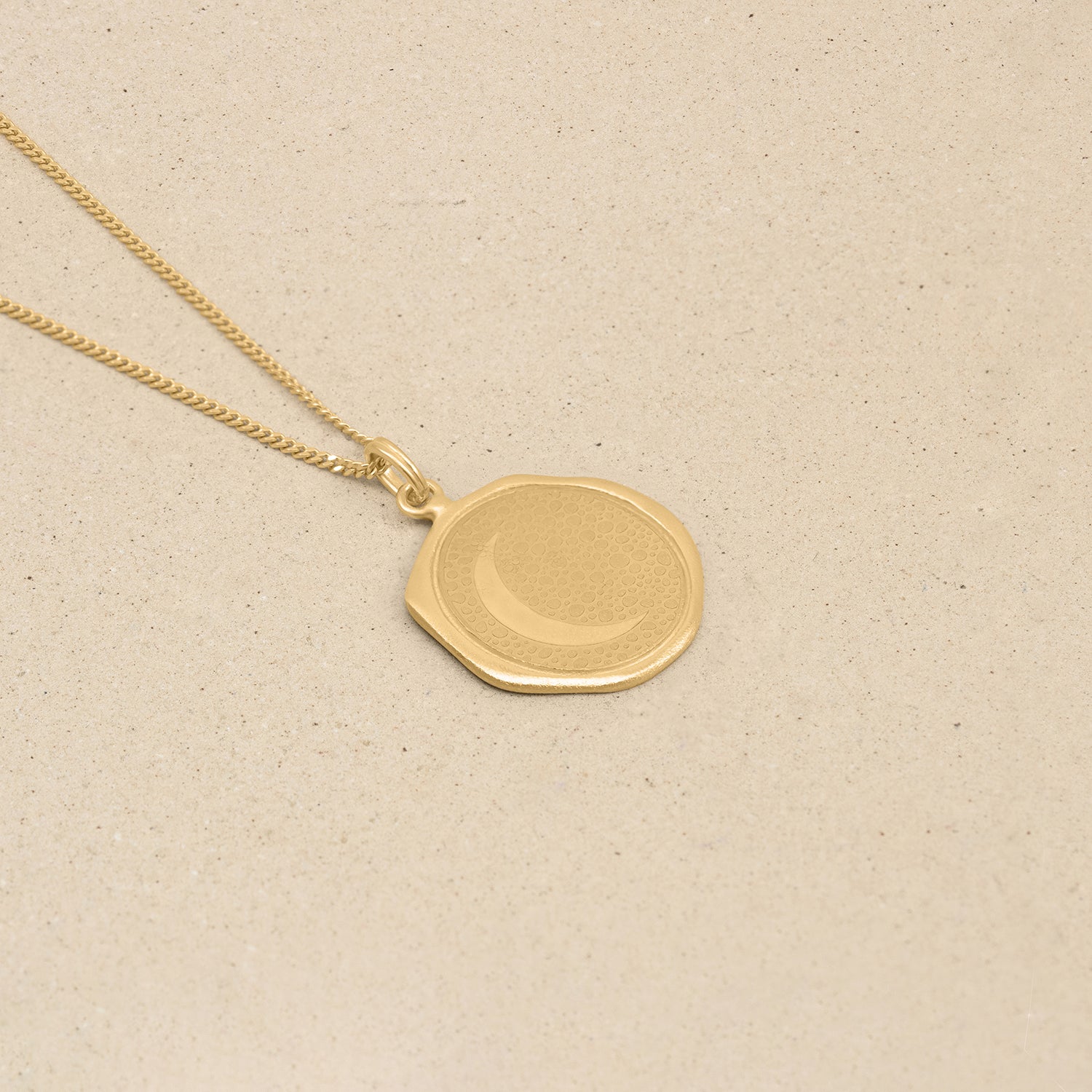 Moon Large Seal Kette