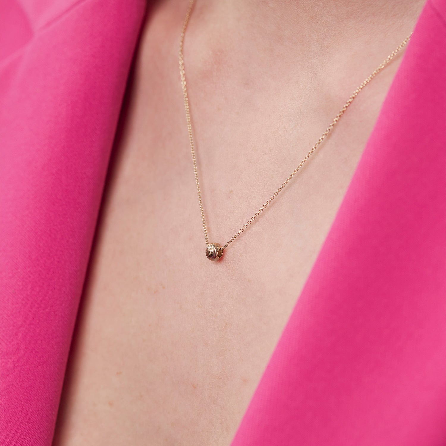 Tousle Sphere mit Ankerkette | 585 Gold