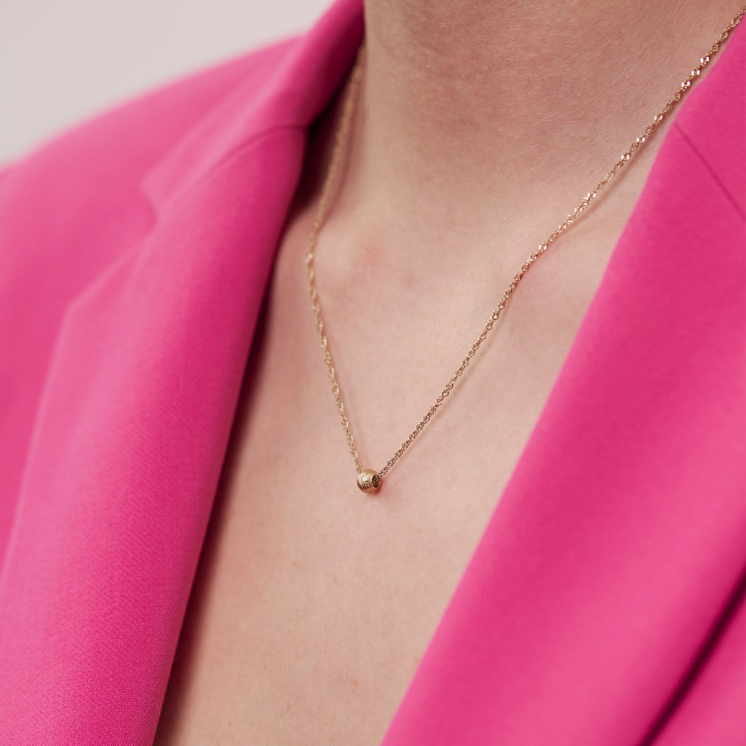 Tousle Sphere mit Singapore Kette | 585 Gold