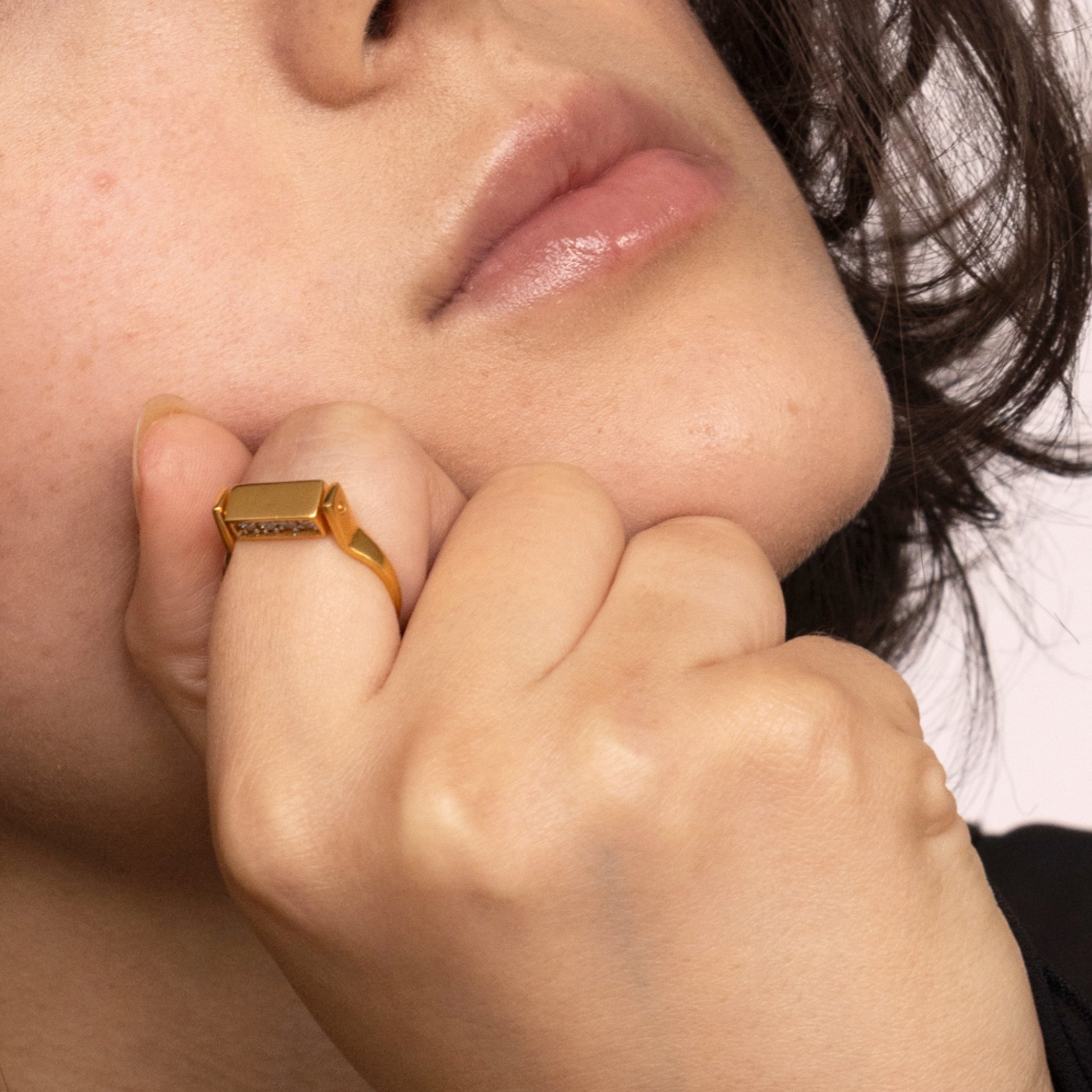 Saphir Engravable Brick Flip Ring