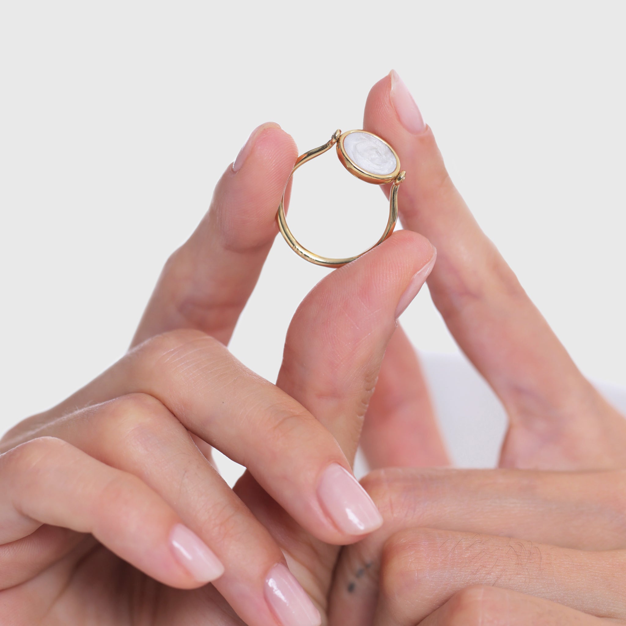 Supernova Engravable Flip Enamel Ring