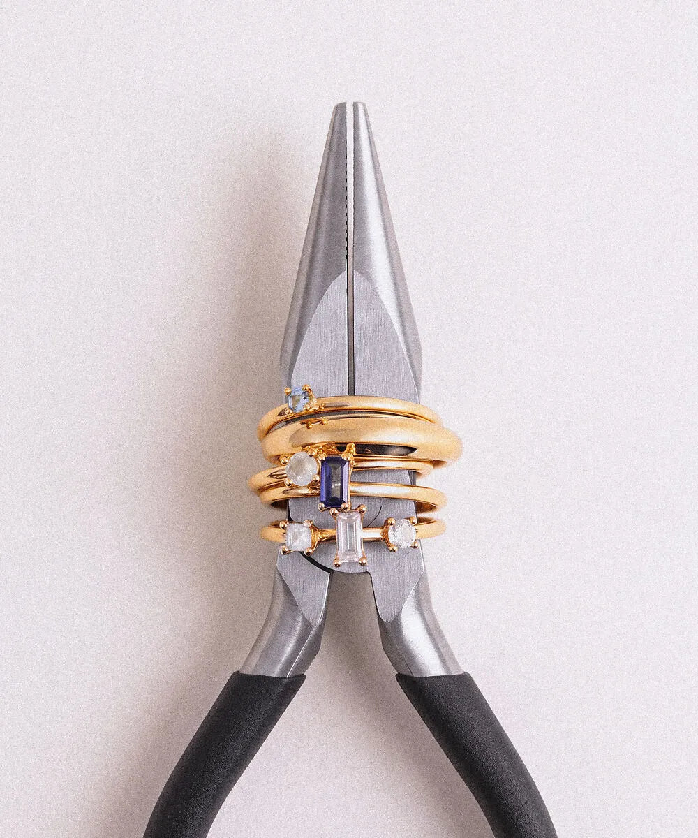 Stilnest Light Play Ringe mit verschiedenen Edelsteinen auf Zange, 925 Sterling Silber vergoldet