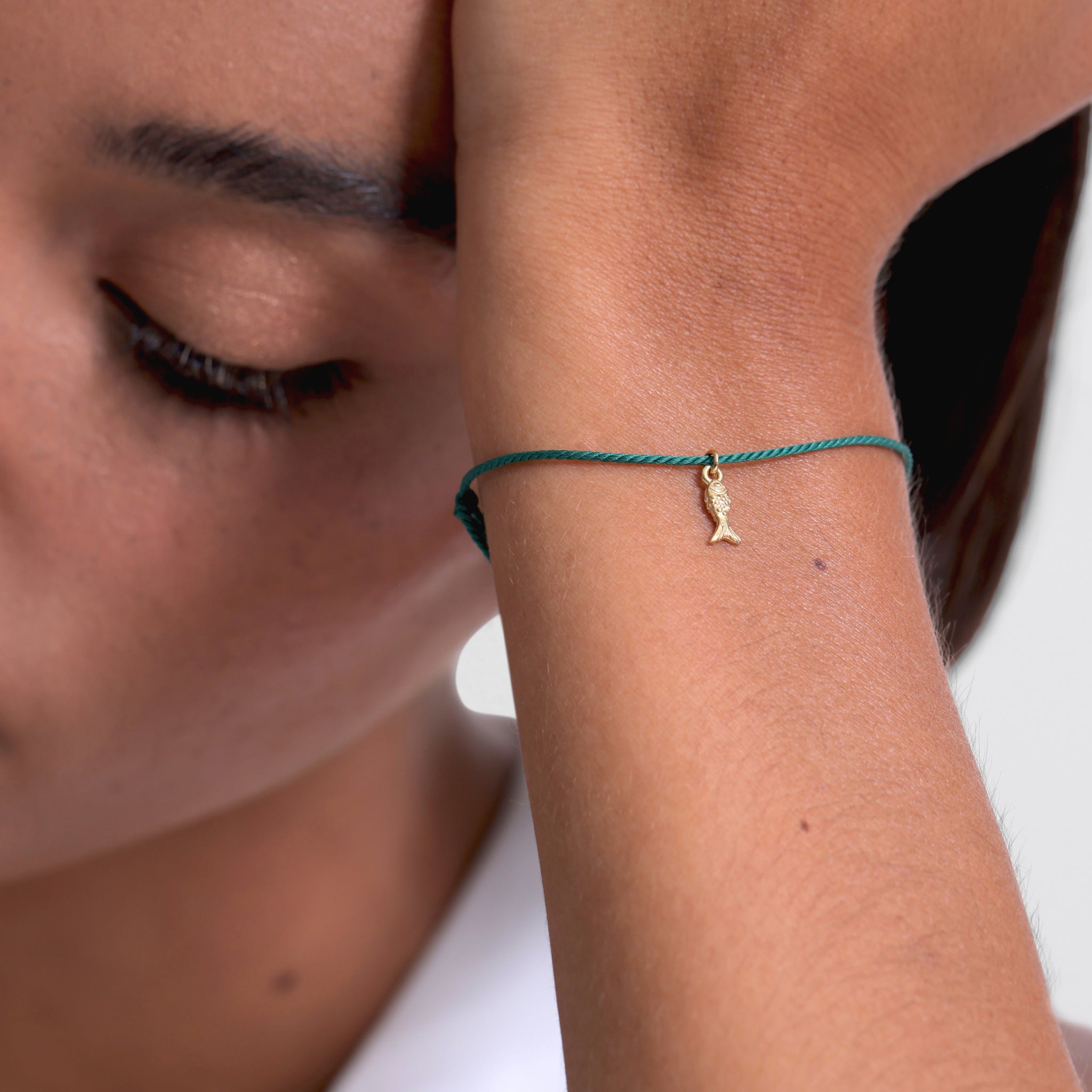 Tiny Fish Armband