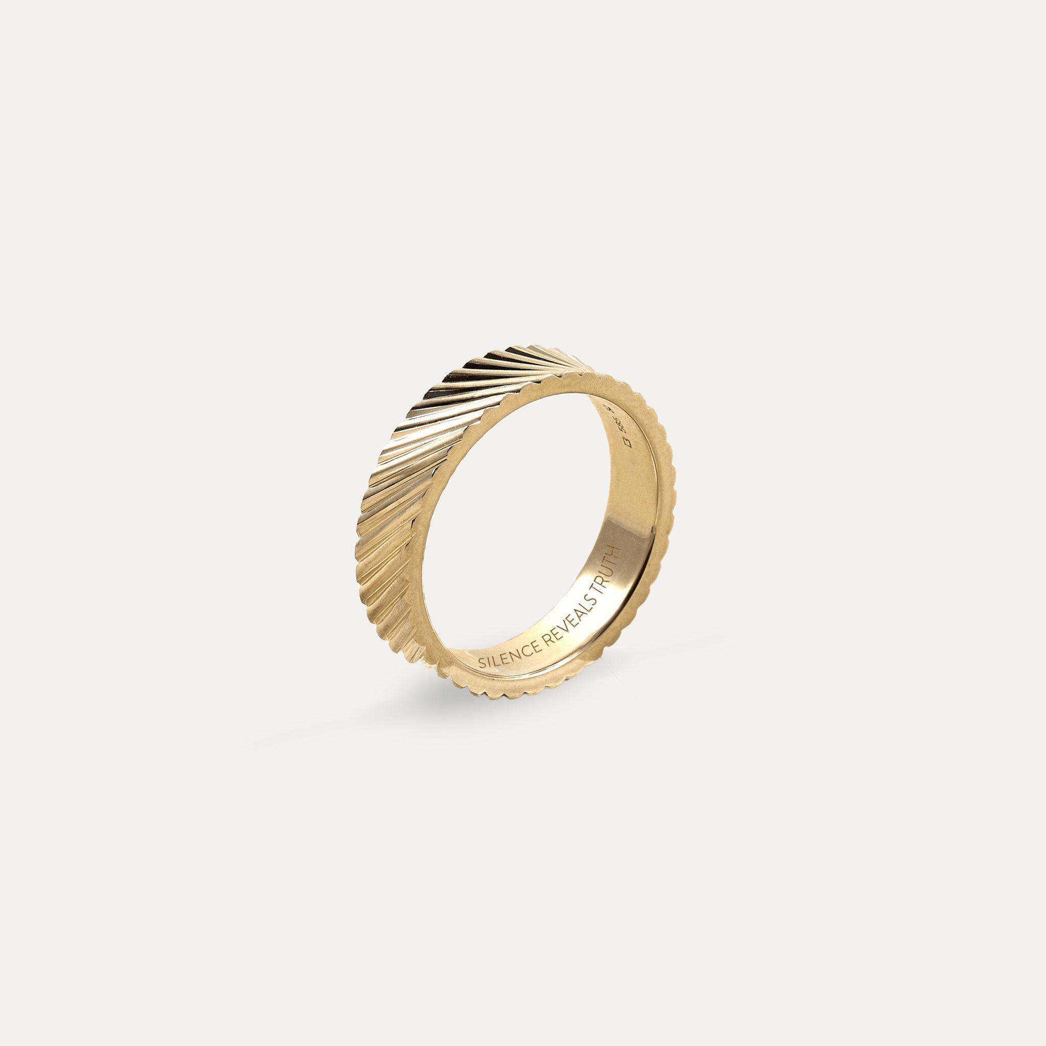 Wide Fanned Fair Band | 585 Gold