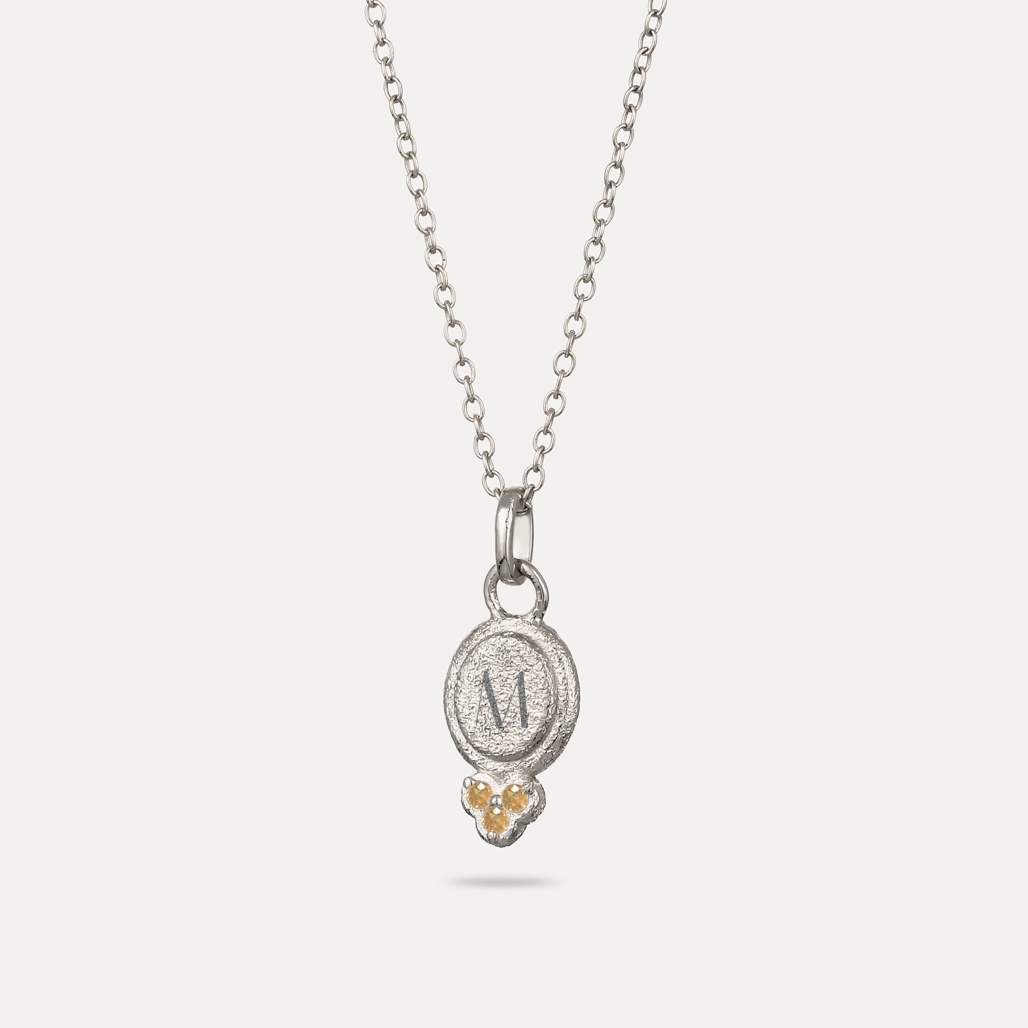 Mandarin Granat Engravable Trinity Emblem Anhänger – Antique