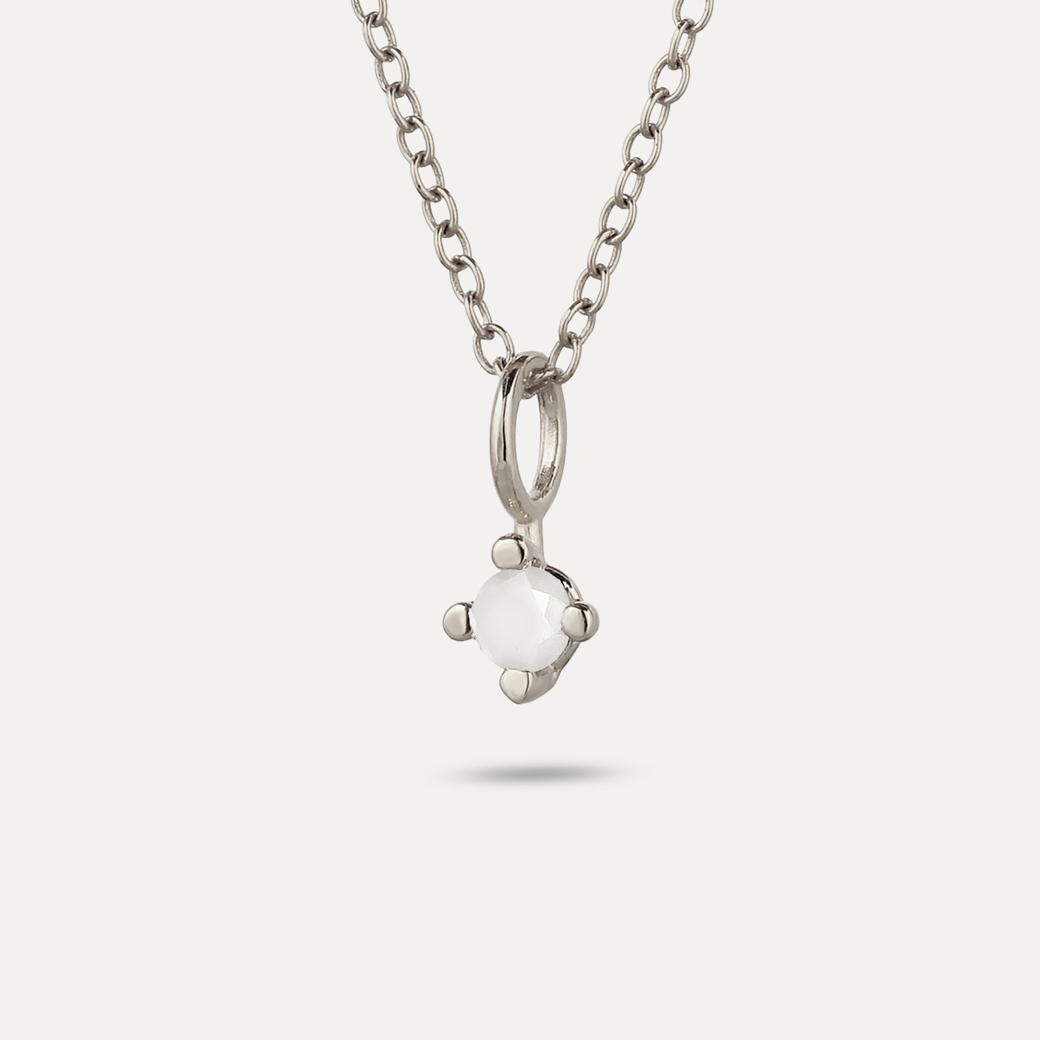 The Minimalist Birthstone Charm Anhänger